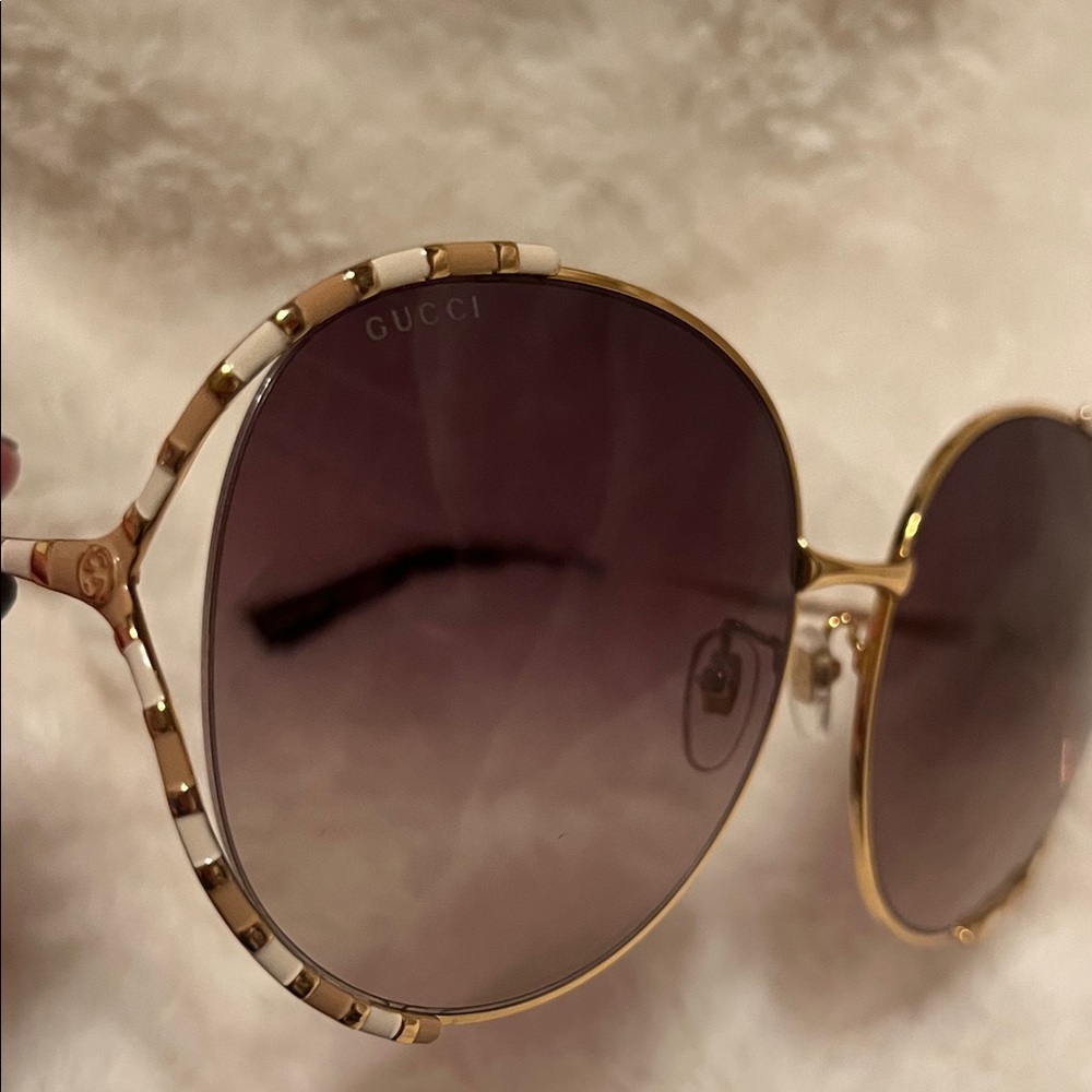 Gucci Women’s Sunglasses - Picture 5 of 12